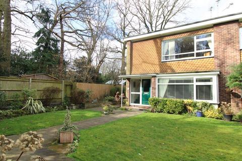 3 bedroom maisonette for sale, Foxes Dale, Bromley, BR2