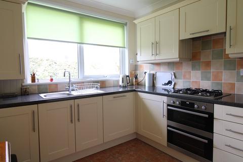 3 bedroom maisonette for sale, Foxes Dale, Bromley, BR2