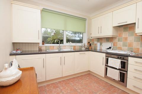 3 bedroom maisonette for sale, Foxes Dale, Bromley, BR2