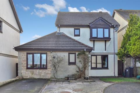 4 bedroom detached house for sale, Helston TR13