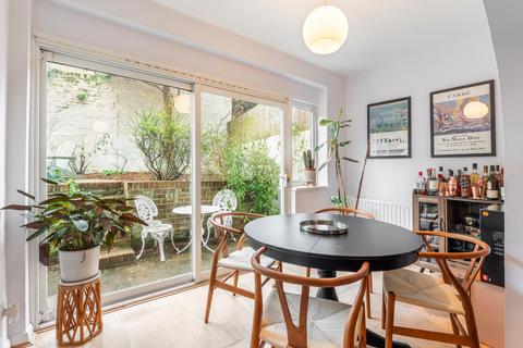 1 bedroom flat for sale, Southgate Road, London, N1