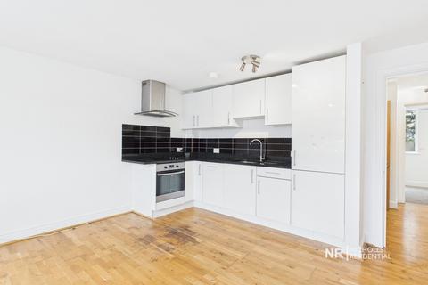 2 bedroom flat for sale, West Ewell KT19