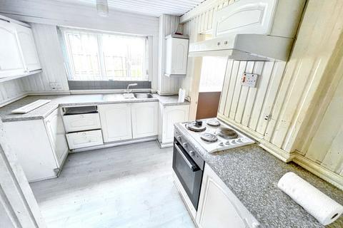 2 bedroom semi-detached house for sale, Henderson Road, Simonside, South Shields, Tyne and Wear, NE34 9QW