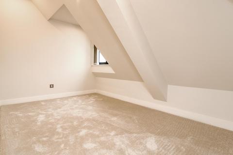 2 bedroom flat for sale, The Vale, London NW11