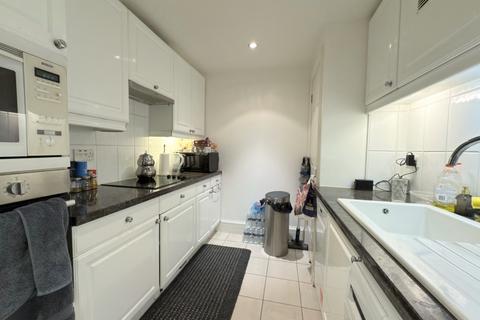 2 bedroom flat to rent, Regent Court, 29A Wrights Lane, London, W8 5SJ