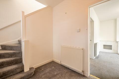 2 bedroom terraced house to rent, Elizabeth Crescent, Fife DD6