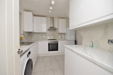 3 bedroom maisonette to rent, Margaret Bondfield Avenue, Barking, Essex. IG11