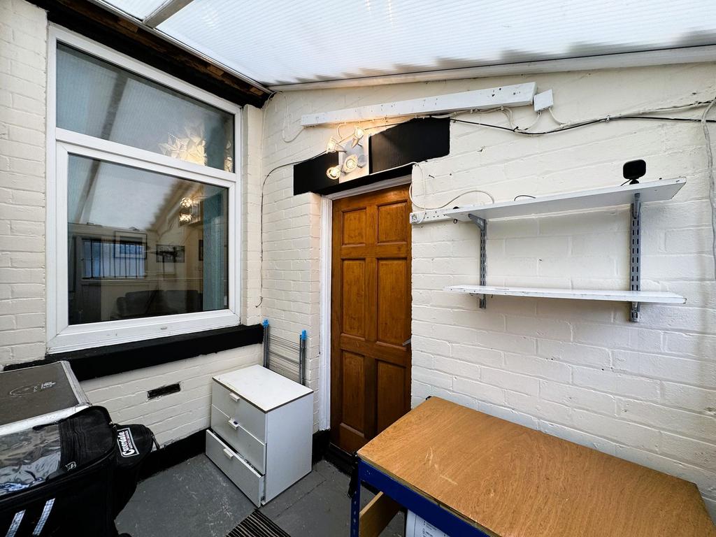 Rear porch/Workshop