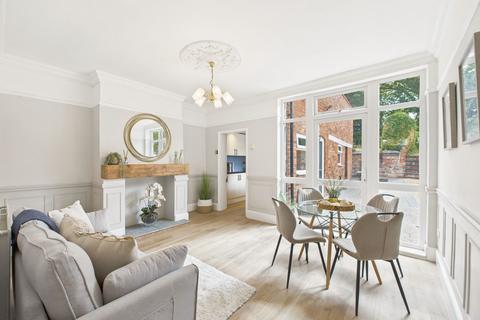 4 bedroom terraced house for sale, Worcester Road, Bromsgrove, B61