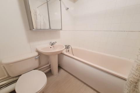 1 bedroom apartment to rent, Stevenson Crescent, Bermondsey London