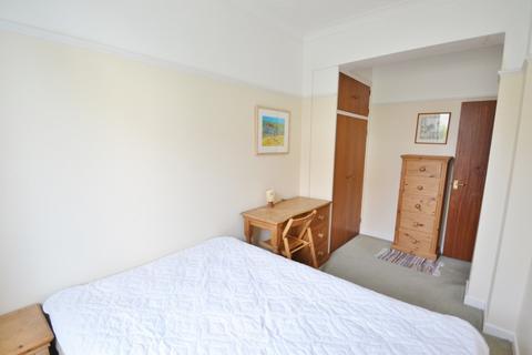 2 bedroom flat to rent, North Swanage