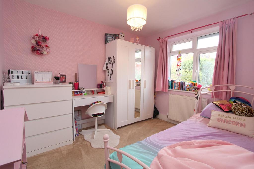 Bed 3.JPG