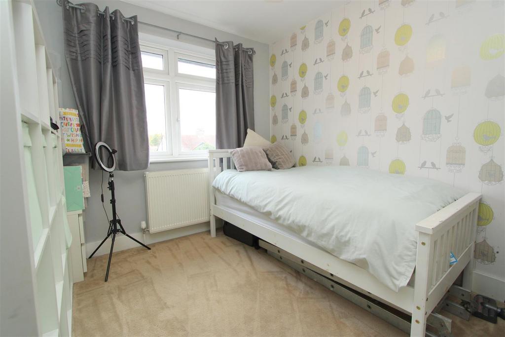 Bed 4.JPG