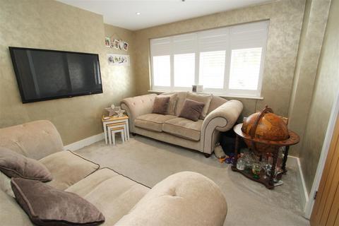 75 Harrow Road, Carshalton, SM5 3QF