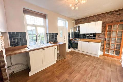 2 bedroom terraced house for sale, South View, Cross Hills