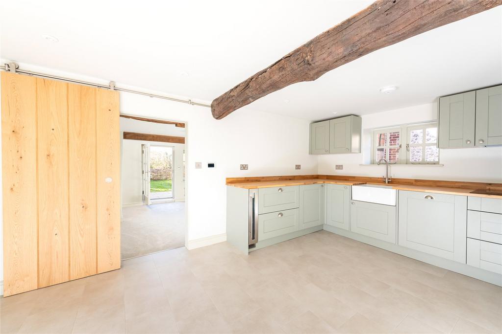 Kitchen/Dining