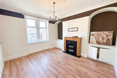 3 bedroom terraced house for sale, South View, Cross Hills,