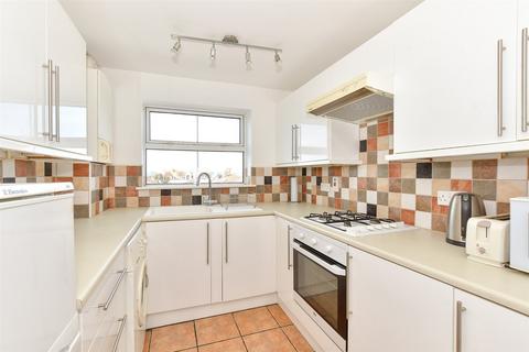 2 bedroom flat for sale, Cliff House, Sandown PO36