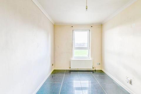 2 bedroom flat for sale, Seedhill Road, Weavers Court, Flat 5, Paisley PA1