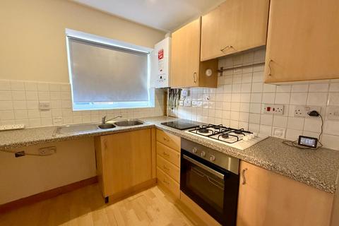 2 bedroom terraced house to rent, Blandford Close, Stoke-On-Trent ST3