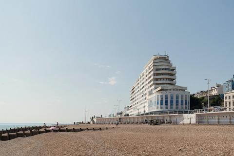 1 bedroom flat for sale, Marine Court, St. Leonards-On-Sea TN38