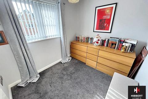 2 bedroom apartment for sale, Lawnhurst Avenue, Wythenshawe, Manchester