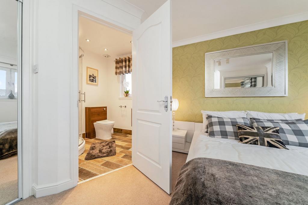 Master bedroom and en-suite