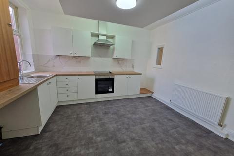 2 bedroom maisonette to rent, Firth Park Road, Firth Park