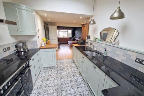 4 bedroom terraced house for sale, Mountbatten Close, Exmouth, EX8 4DJ