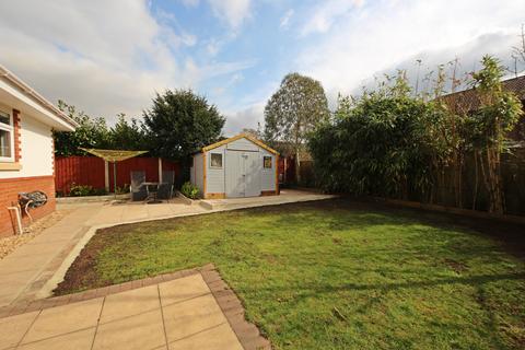 3 bedroom bungalow to rent, Grove Road East, Christchurch,