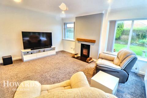 2 bedroom detached bungalow for sale, Cliff Lane, Gorleston