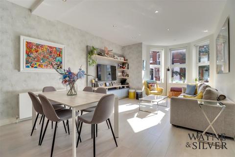 3 bedroom apartment for sale, Kingdon Road, West Hampstead