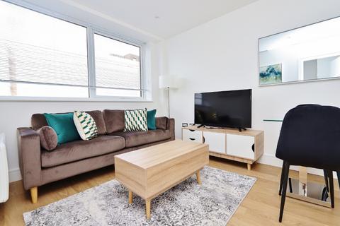 1 bedroom apartment to rent, 363 South Street, Romford, RM1