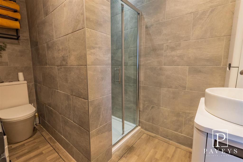 En suite shower room