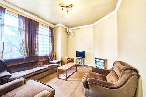 3 bedroom flat for sale, Idlecombe Road, London, SW17