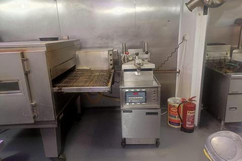 Takeaway for sale, Thurlow Street, Bedford MK40