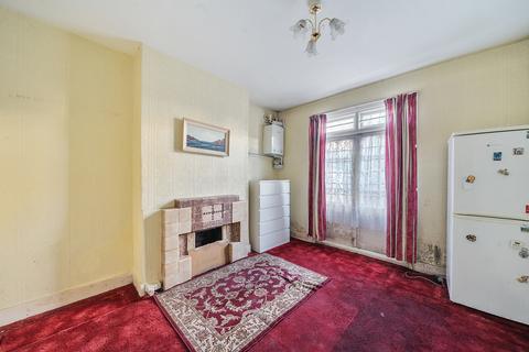 3 bedroom terraced house for sale, Links Road, London SW17