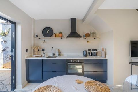 65 Cross Road, Croydon, CR0 6TF