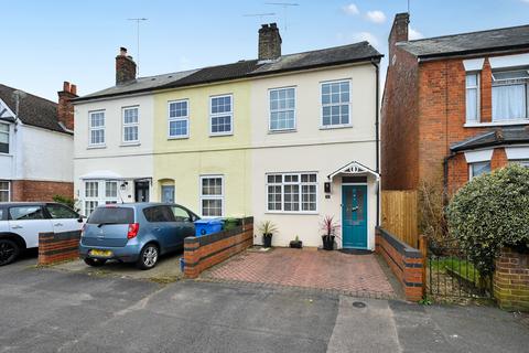 3 bedroom end of terrace house for sale, Cross Street, Farnborough, GU14