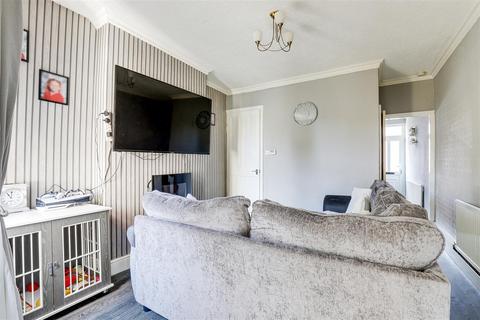 2 bedroom end of terrace house for sale, Ockerby Street, Bulwell NG6