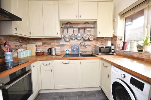 2 bedroom bungalow for sale, The Ferns, Bricksbury Hill, Farnham, GU9