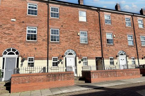 3 bedroom townhouse for sale, Manthorpe Avenue, Manchester M28