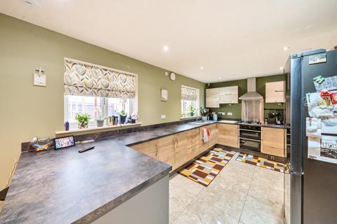30 Becklands Avenue, New Waltham, Grimsby, DN36 4FA