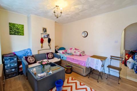 2 bedroom terraced house for sale, Kentmere Road, Plumstead, SE18