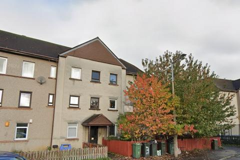 3 bedroom flat to rent, West Pilton Drive, Edinburgh, EH4