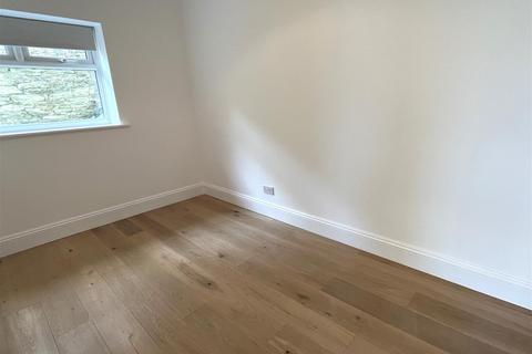 1, Penlee Flats, 2 Tower Park, Fowey, PL23 1JB