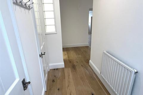 1, Penlee Flats, 2 Tower Park, Fowey, PL23 1JB