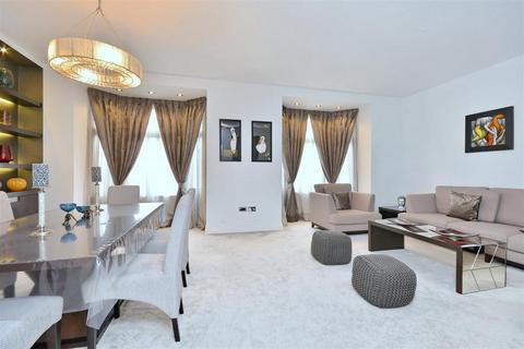 3 bedroom flat to rent, Abbey Road, St John's Wood, London, NW8