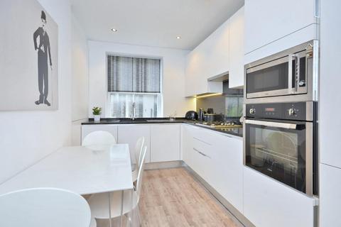 3 bedroom flat to rent, Abbey Road, St John's Wood, London, NW8