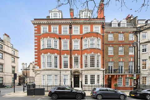 4 bedroom flat for sale, Harley Street, Marylebone, W1G